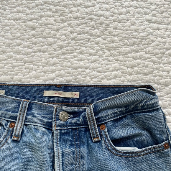 Levi’s Wedgie Jeans - Picture 3 of 3